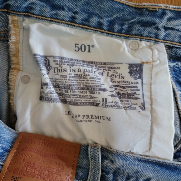 Levi's Premium 501 crop NWOT - Picture 8 of 8